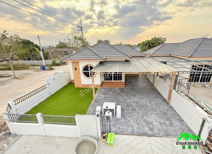 บ้านเดี่ยวชลบุรี สไตล์ Minimal Muji ใกล้นิคมอมตะนคร เฟส 8-10 เริ่ม 2.xx ล้าน ผ่อนถูก ฟรีดาวน์!