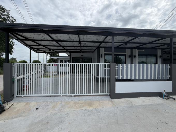 ขายบ้านแฝด สไตล์บ้านเดี่ยว มือหนึ่ง หลังริม พื้นที่ใหญ่ 43 ตร.ว. ทำเลดี อมตะนคร–มาบไผ่–บ้านบึง