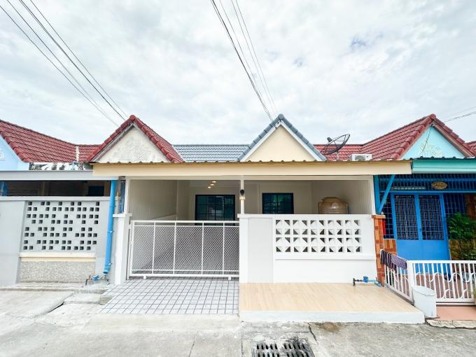 ขายบ้าน ทาวน์เฮ้าส์ชั้นเดียว รีโนเวทพร้อมอยู่ หมู่บ้านสุขสราญ ทำเลบ้านสวนซอย 11-หนองข้างคอก