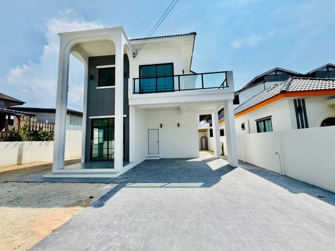 ขายบ้านเดี่ยว 2ชั้น พื้นที่ 80 ตารางวา ทำเล นาป่า (ใกล้แยกเตือนใจ) 5 ห้องนอน 4 ห้องน้ำ