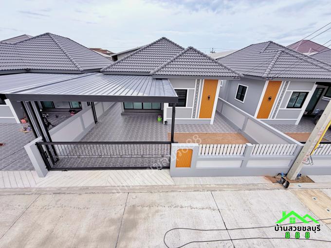 ขายบ้านเดี่ยว มือหนึ่ง ทำเล วัดชากสมอ-ดอนหัวฬ่อ ชลบุรี (อยู่ฝั้งเดี่ยวกับ อมตะนครเฟส 1-6) ฟังค์ชั่น 3 ห้องนอน 2 ห้องน้ำ 2 ที่จอดรถ